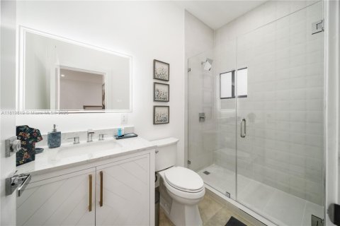 House in Miami, Florida 4 bedrooms № 1777690 - photo 22