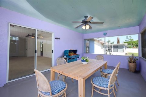 Villa ou maison à vendre à Deltona, Floride: 3 chambres, 157.47 m2 № 2094082 - photo 9