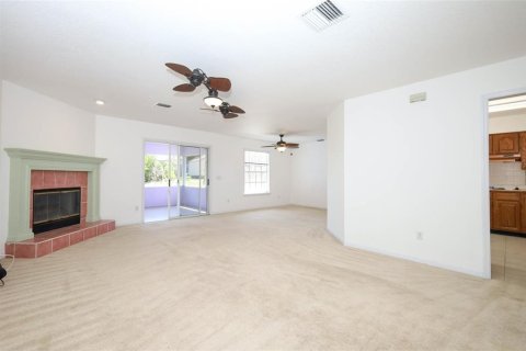 Villa ou maison à vendre à Deltona, Floride: 3 chambres, 157.47 m2 № 2094082 - photo 13