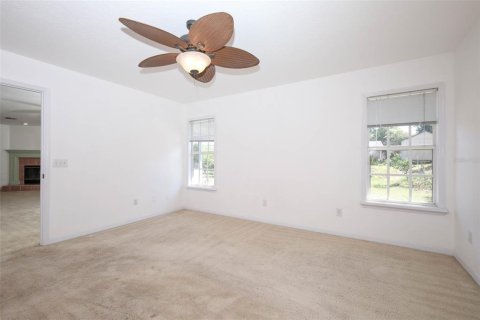 Villa ou maison à vendre à Deltona, Floride: 3 chambres, 157.47 m2 № 2094082 - photo 27