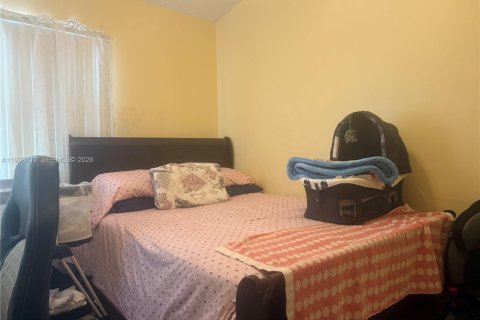 House in North Lauderdale, Florida 3 bedrooms, 123.19 sq.m. № 1996585 - photo 6