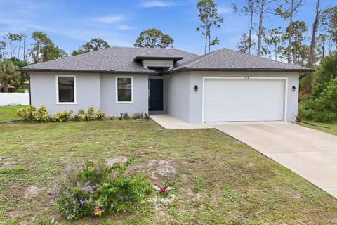 House in North Port, Florida 3 bedrooms, 157.19 sq.m. № 2104474