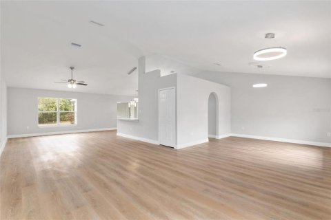 Villa ou maison à louer à Ocala, Floride: 4 chambres, 207.92 m2 № 2388630 - photo 7