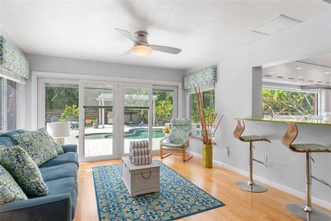 Villa ou maison à louer à Sarasota, Floride: 2 chambres, 105.91 m2 № 1736814 - photo 16