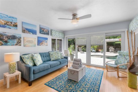 Villa ou maison à louer à Sarasota, Floride: 2 chambres, 105.91 m2 № 1736814 - photo 18