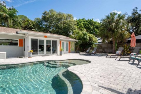 Villa ou maison à louer à Sarasota, Floride: 2 chambres, 105.91 m2 № 1736814 - photo 29