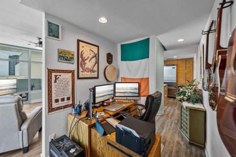 Condominio en venta en Tampa, Florida, 1 dormitorio, 126.16 m2 № 1684572 - foto 25