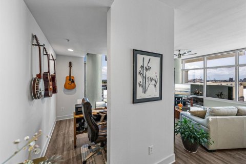 Condominio en venta en Tampa, Florida, 1 dormitorio, 126.16 m2 № 1684572 - foto 24