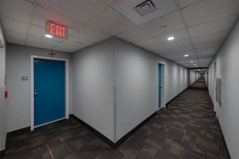 Condominio en venta en Tampa, Florida, 1 dormitorio, 126.16 m2 № 1684572 - foto 7