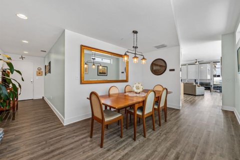 Condominio en venta en Tampa, Florida, 1 dormitorio, 126.16 m2 № 1684572 - foto 9