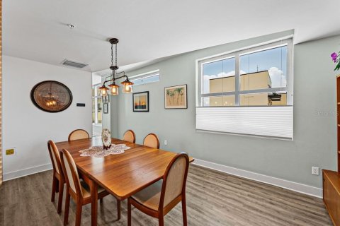 Condominio en venta en Tampa, Florida, 1 dormitorio, 126.16 m2 № 1684572 - foto 11