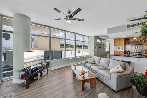 Condominio en venta en Tampa, Florida, 1 dormitorio, 126.16 m2 № 1684572 - foto 22