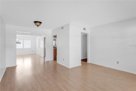Villa ou maison à louer à Tampa, Floride: 3 chambres, 151.24 m2 № 1810696 - photo 3