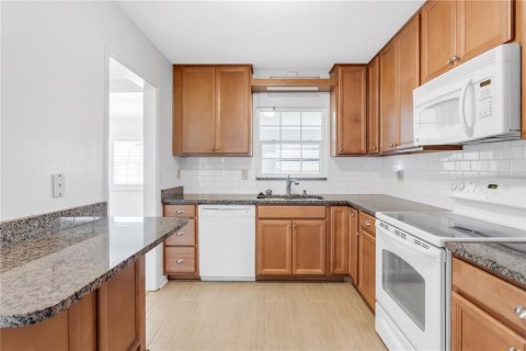 Villa ou maison à louer à Tampa, Floride: 3 chambres, 151.24 m2 № 1810696 - photo 12
