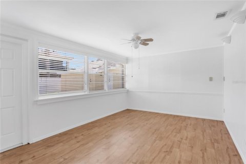 Villa ou maison à louer à Tampa, Floride: 3 chambres, 151.24 m2 № 1810696 - photo 14