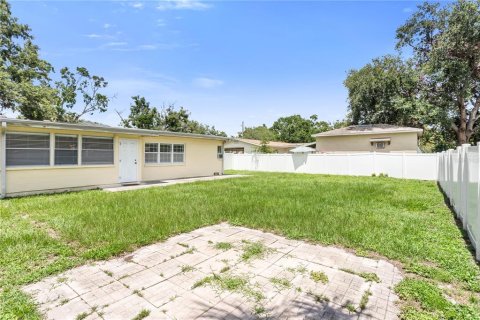 Villa ou maison à louer à Tampa, Floride: 3 chambres, 151.24 m2 № 1810696 - photo 27