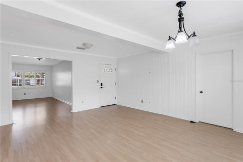 Villa ou maison à louer à Tampa, Floride: 3 chambres, 151.24 m2 № 1810696 - photo 8