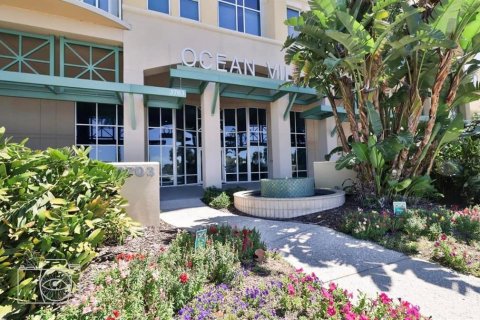 Condominio en venta en Daytona Beach, Florida, 2 dormitorios, 198.44 m2 № 1722979 - foto 2