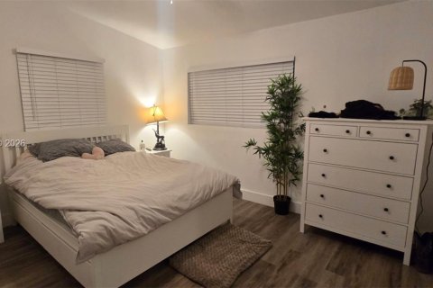 Villa ou maison à louer à Fort Lauderdale, Floride: 2 chambres, 82.5 m2 № 2331692 - photo 6