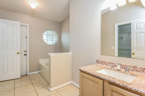 Casa en alquiler en Orlando, Florida, 4 dormitorios, 174.1 m2 № 2113337 - foto 15