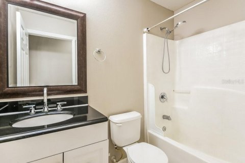 Casa en alquiler en Orlando, Florida, 4 dormitorios, 174.1 m2 № 2113337 - foto 11