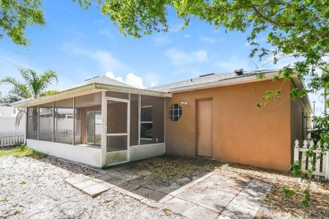Casa en alquiler en Orlando, Florida, 4 dormitorios, 174.1 m2 № 2113337 - foto 16