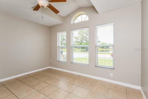 Casa en alquiler en Orlando, Florida, 4 dormitorios, 174.1 m2 № 2113337 - foto 9