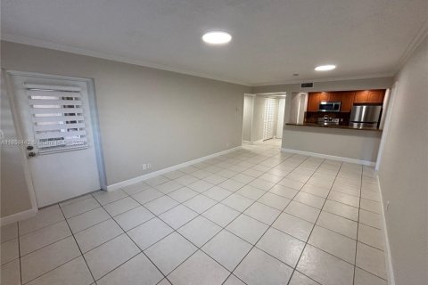 Appartement à louer à Doral, Floride: 2 chambres, 92.16 m2 № 1888079 - photo 5