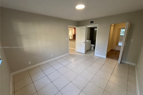 Appartement à louer à Doral, Floride: 2 chambres, 92.16 m2 № 1888079 - photo 15
