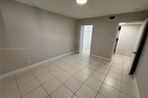 Appartement à louer à Doral, Floride: 2 chambres, 92.16 m2 № 1888079 - photo 21