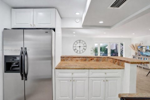 Touwnhouse à louer à Fort Lauderdale, Floride: 3 chambres, 162.02 m2 № 2049368 - photo 18