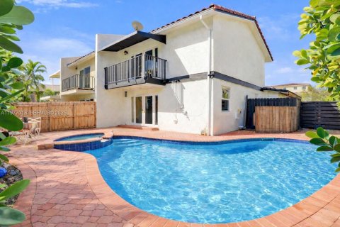 Touwnhouse à louer à Fort Lauderdale, Floride: 3 chambres, 162.02 m2 № 2049368 - photo 4