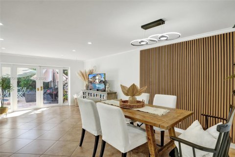 Touwnhouse à louer à Fort Lauderdale, Floride: 3 chambres, 162.02 m2 № 2049368 - photo 9