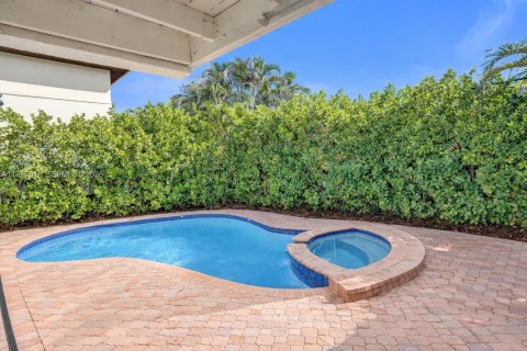 Touwnhouse à louer à Fort Lauderdale, Floride: 3 chambres, 162.02 m2 № 2049368 - photo 3