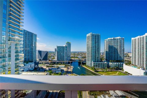 Condominio en venta en Miami, Florida, 50.63 m2 № 1766343 - foto 21