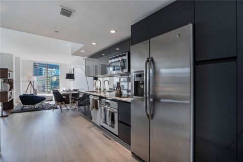 Condominio en venta en Miami, Florida, 50.63 m2 № 1766343 - foto 5