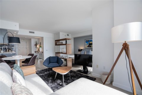 Condominio en venta en Miami, Florida, 50.63 m2 № 1766343 - foto 8