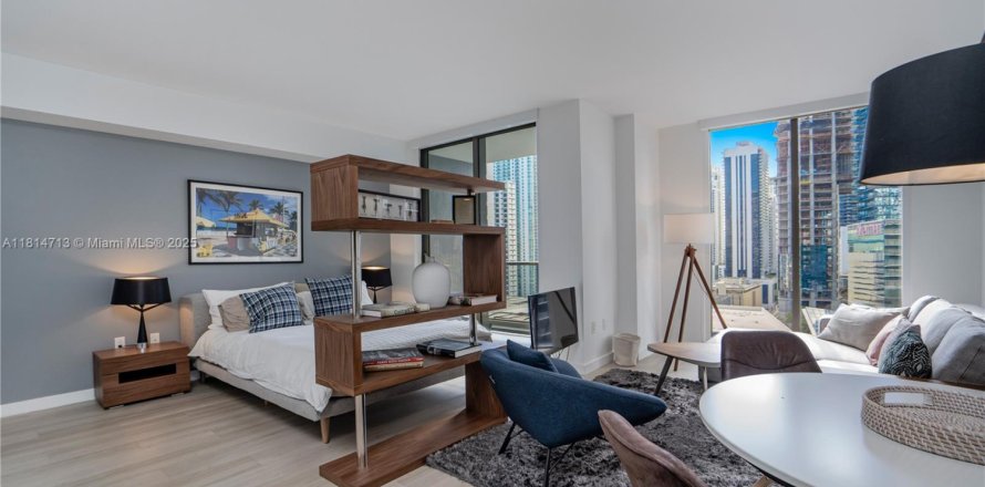 Estudio en el Condominio en Miami, Florida № 1766343