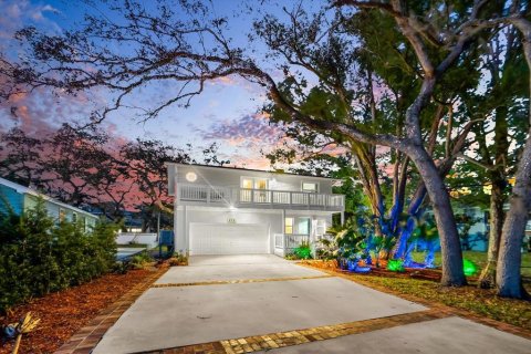 Casa en venta en Palm Harbor, Florida, 3 dormitorios, 170.94 m2 № 2110498 - foto 8