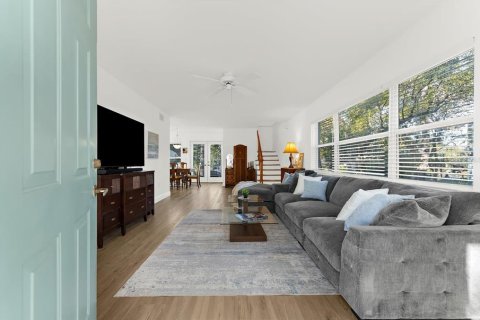 Casa en venta en Palm Harbor, Florida, 3 dormitorios, 170.94 m2 № 2110498 - foto 11