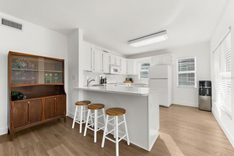 Casa en venta en Palm Harbor, Florida, 3 dormitorios, 170.94 m2 № 2110498 - foto 20