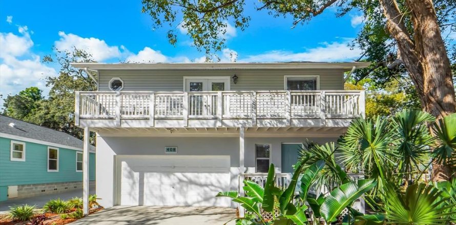 Casa en Palm Harbor, Florida 3 dormitorios, 170.94 m2 № 2110498