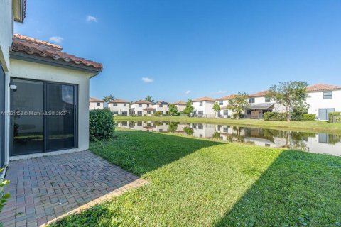 House in Ave Maria, Florida 3 bedrooms, 178.74 sq.m. № 1781848 - photo 18