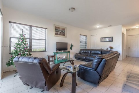 House in Ave Maria, Florida 3 bedrooms, 178.74 sq.m. № 1781848 - photo 9
