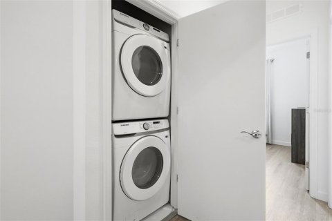 Купить таунхаус в Дэвенпорт, Флорида 7 комнат, 187.66м2, № 2207171 - фото 27