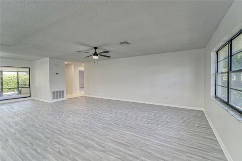 Copropriété à vendre à Sun City Center, Floride: 2 chambres, 152.55 m2 № 1818872 - photo 9
