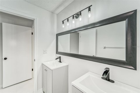 Copropriété à vendre à Sun City Center, Floride: 2 chambres, 152.55 m2 № 1818872 - photo 22