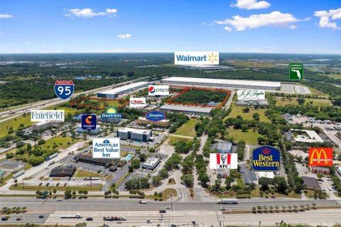 Propiedad comercial en venta en St. Lucie, Florida № 1774581 - foto 3