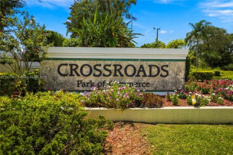 Propiedad comercial en venta en St. Lucie, Florida № 1774581 - foto 7