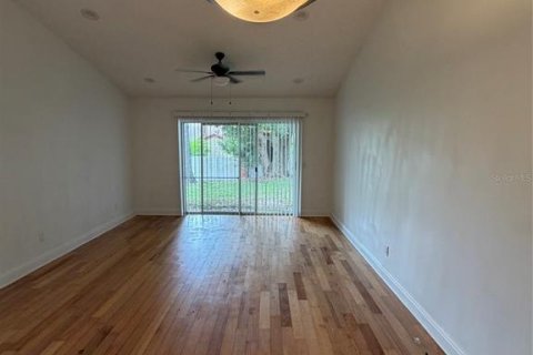 Copropriété à louer à Orlando, Floride: 3 chambres, 102.1 m2 № 2399350 - photo 5
